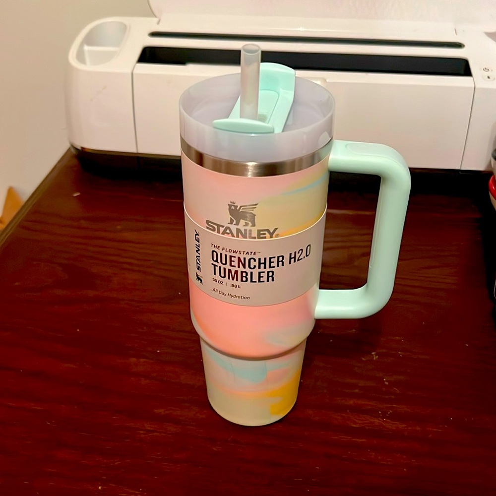 Stanley 30 oz Quencher H2.0 tumbler